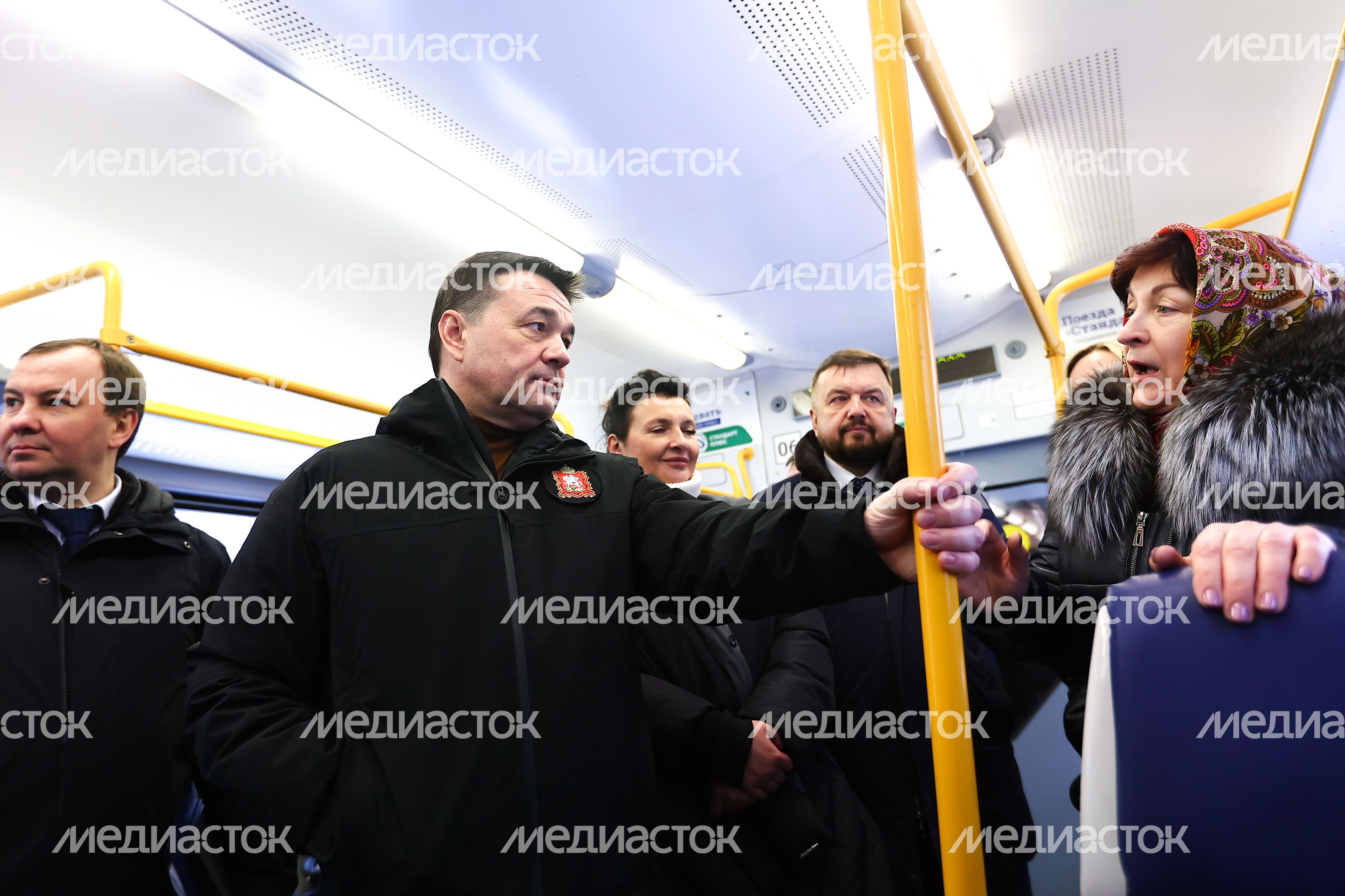 Поездка губернатора Подмосковья в электричке