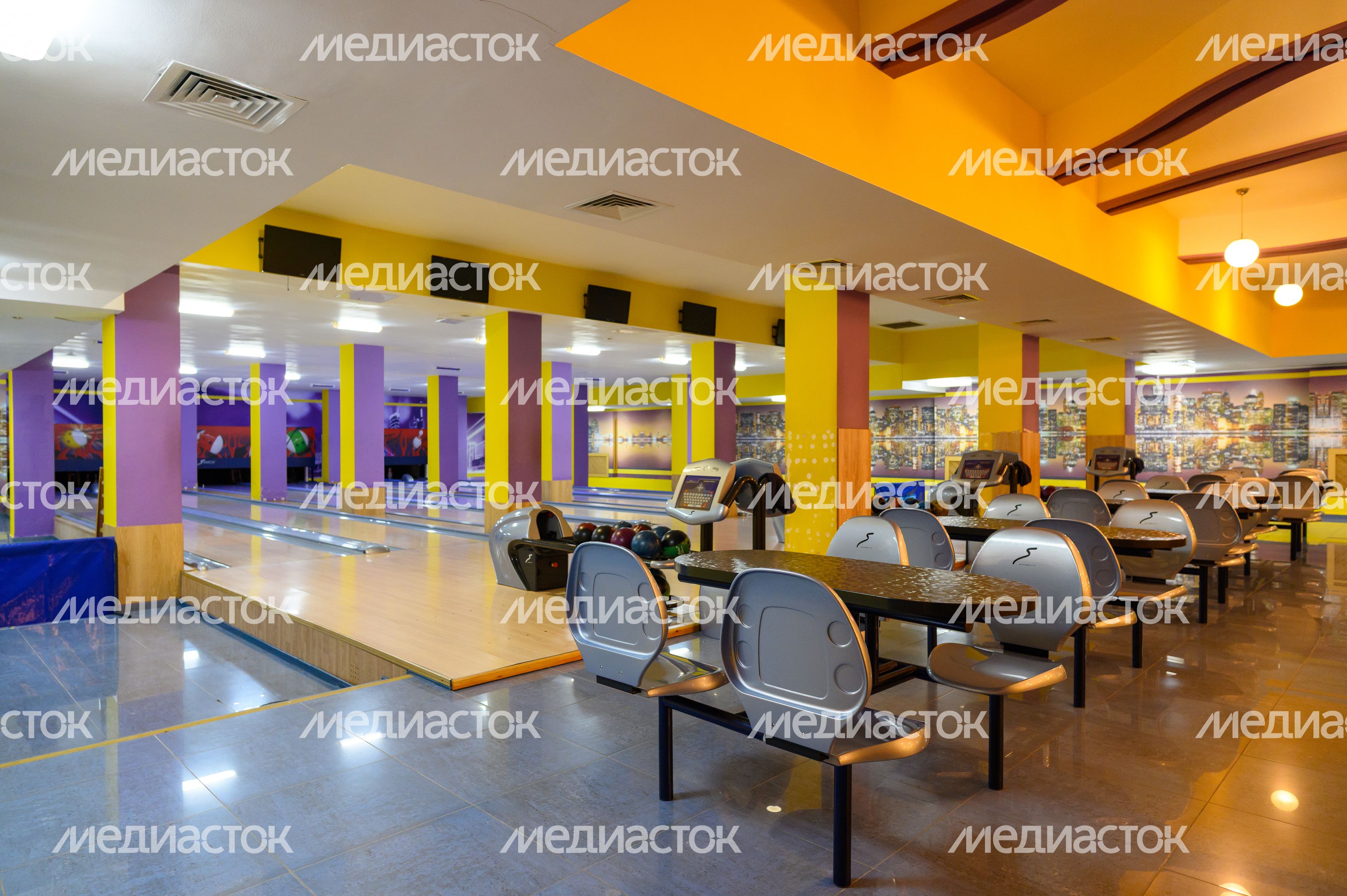Боулинг в культурно-просветительском центре «Дубровицы» Боулинг в культурно-просветительском центре «Дубровицы»