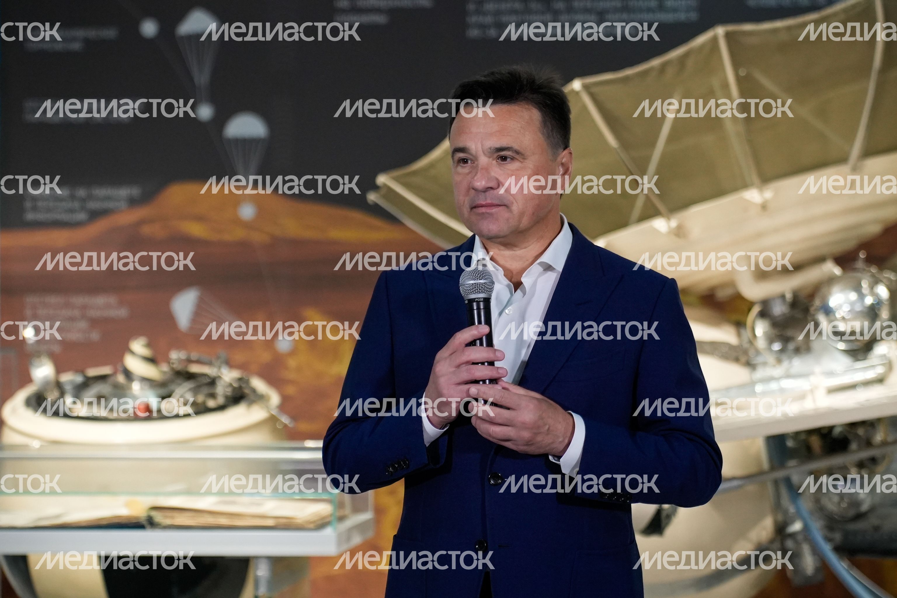 Андрей Воробьев вручил награды лучшим сотрудникам НПО им. С.А. Лавочкина
