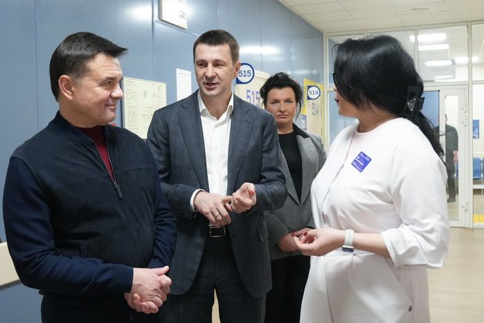 Андрей Воробьев проверил работу Центральной городской поликлиники в Лобне