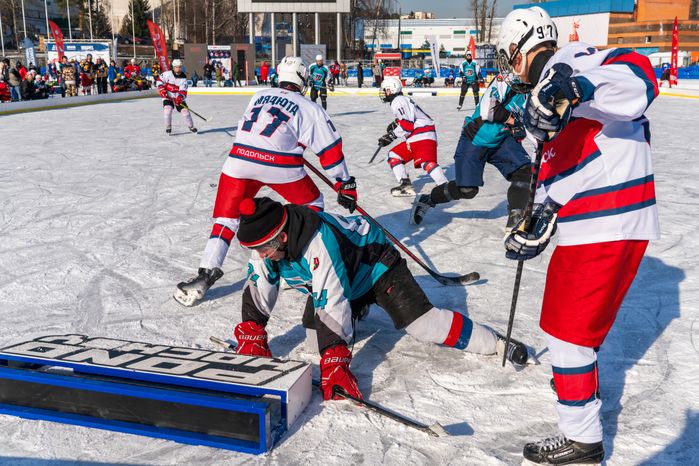 Турнир по уличному хоккею POND HOCKEY в Красногорске