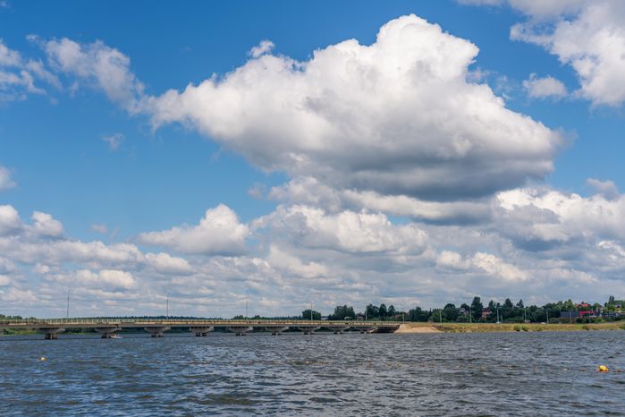 Пляж у Озернинского водохранилища вблизи деревни Нововолково Рузского округа