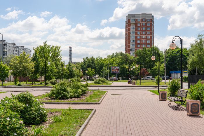 Бульвар имени кинорежиссера Е.Е. Карелова в Подольске