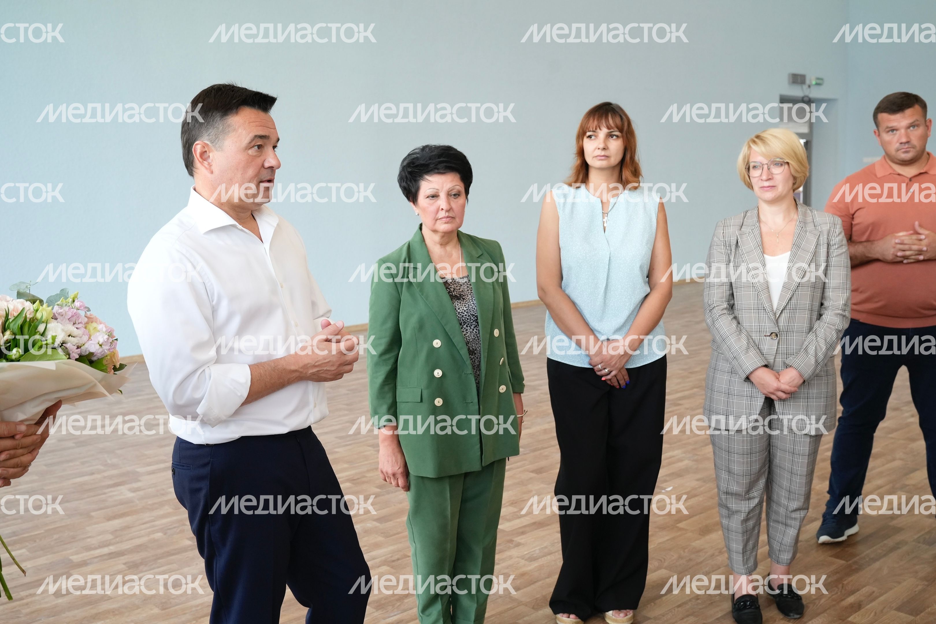 Проверка хода работ по строительству образовательного комплекса в ЖК «Императорские Мытищи» Губернатором Подмосковья