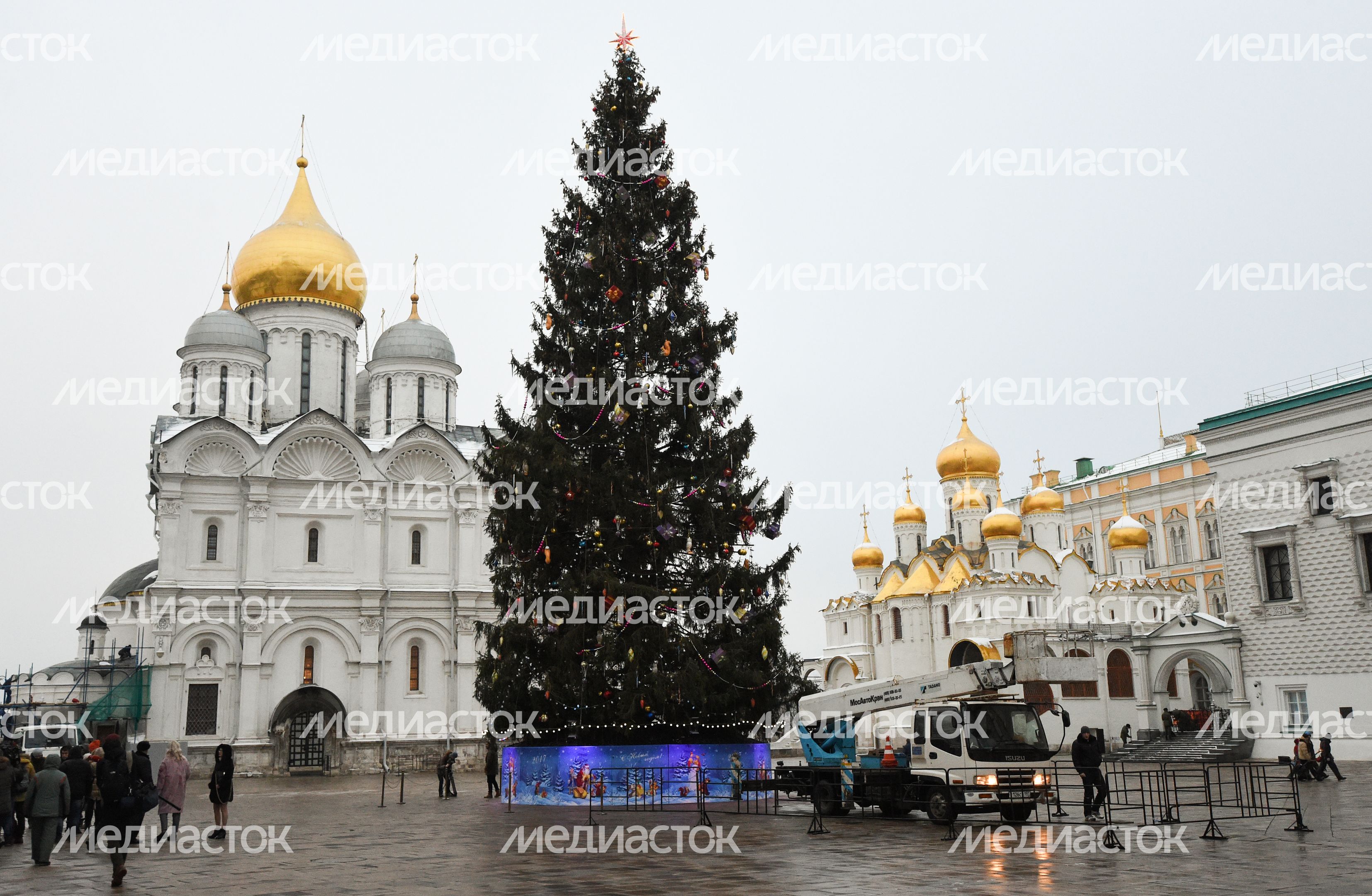 Как украсили главную новогоднюю елку страны