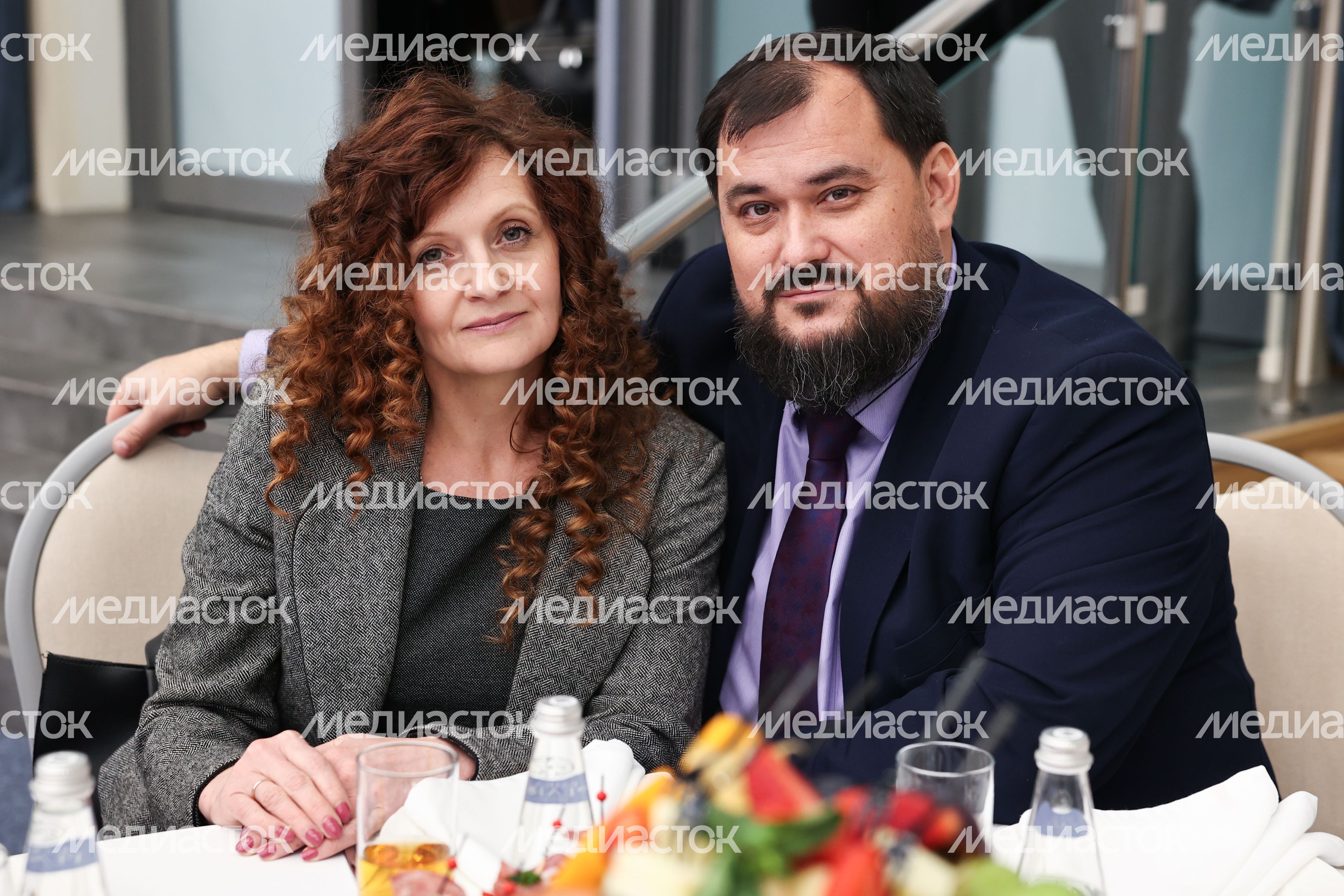 Женщин Подмосковья поздравили с Днем матери Женщин Подмосковья поздравили с Днем матери