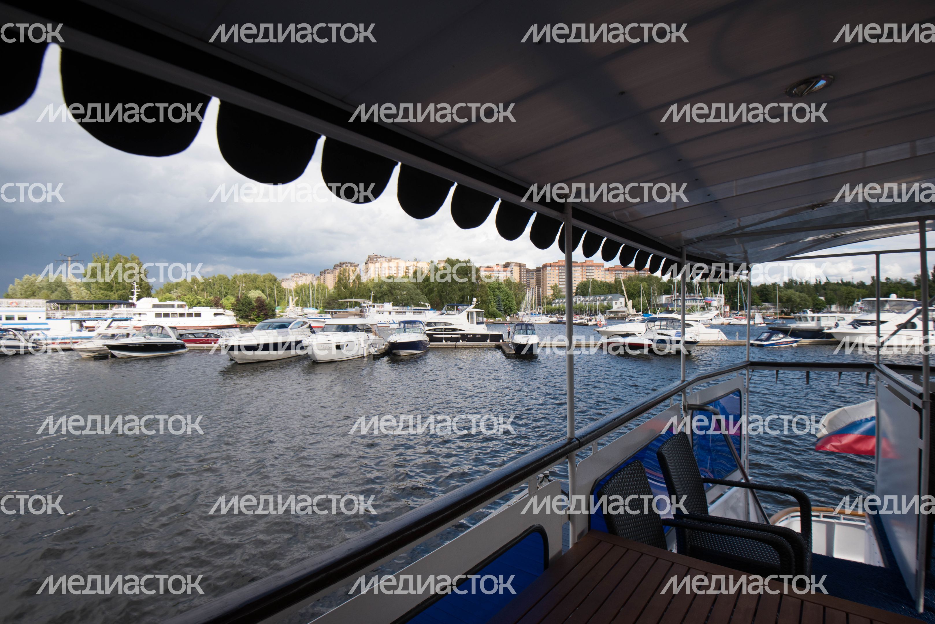 Московский международный яхтенный порт в Долгопрудном