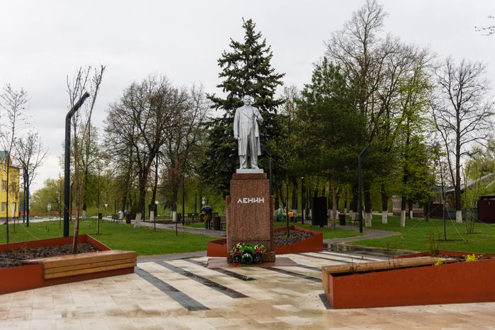 Памятник Ленину