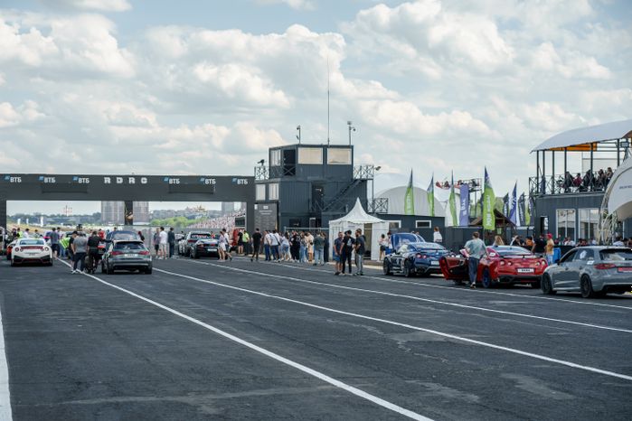 Фестиваль суперкаров Unlim Fest в Раменском округе