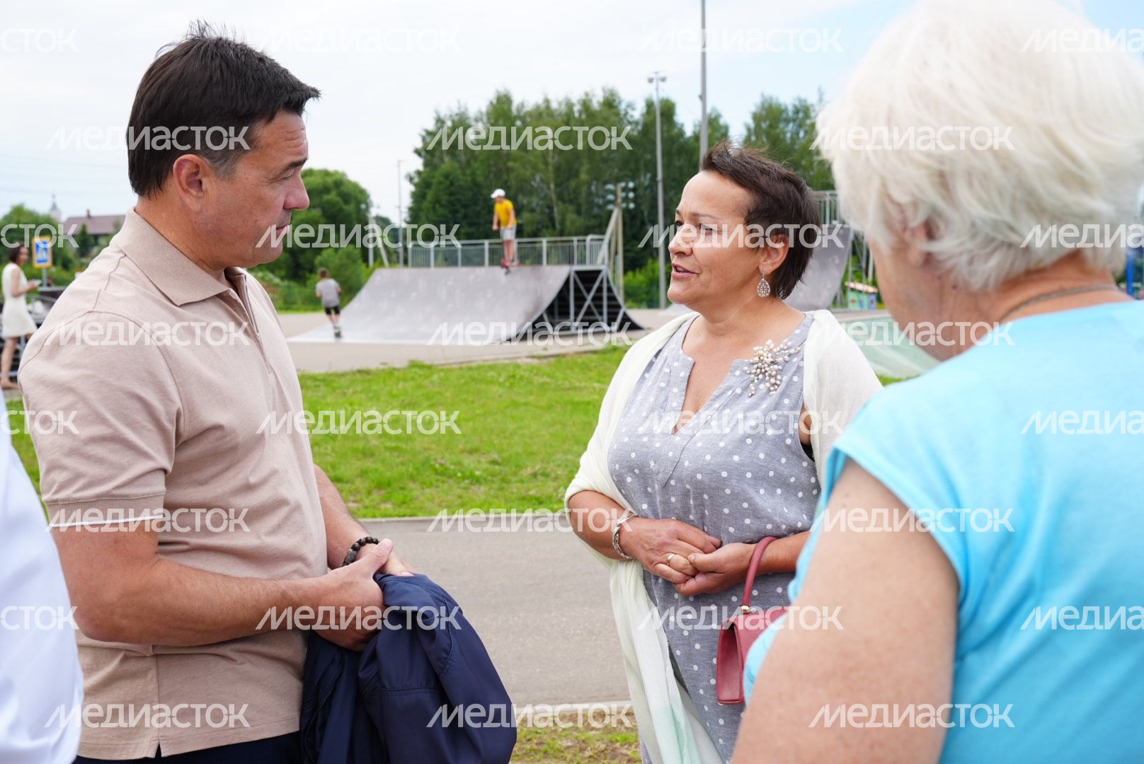 Встреча Губернатора Подмосковья с посетителями парка «Ривьера» в Можайске