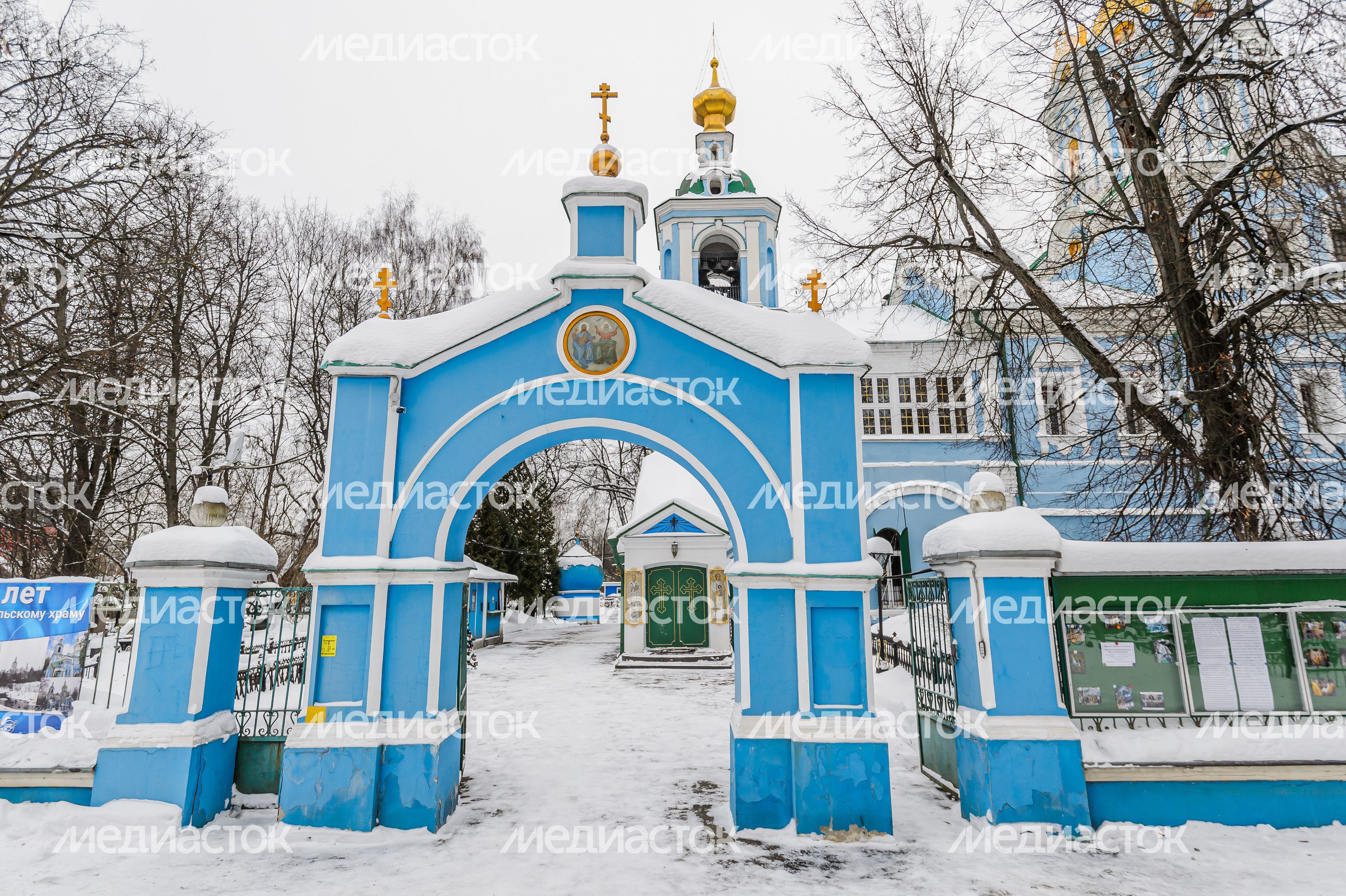 Николо-Архангельский храм в Балашихе зимой Николо-Архангельский храм в Балашихе зимой
