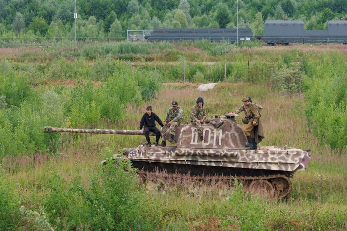 Эпизод Курской битвы под Прохоровкой на военно-исторической реконструкции в Центральном парке «Патриот»