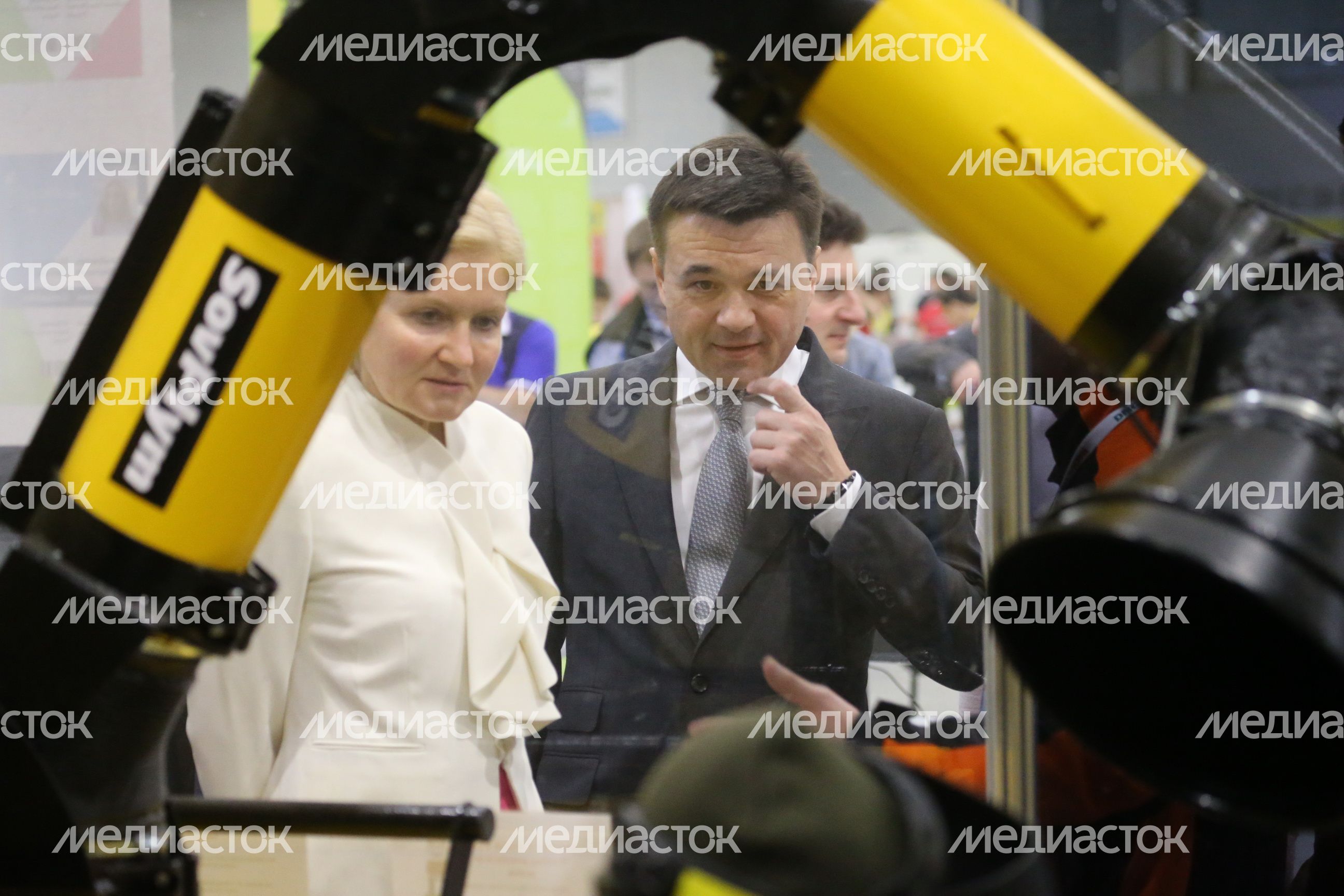 А. Воробьев и В. Путин посетили финал чемпионата рабочих профессий WorldSkills А. Воробьев и В. Путин посетили финал чемпионата рабочих профессий WorldSkills