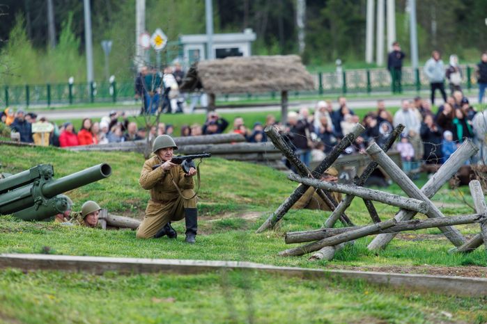 День Победы в Центральном парке «Патриот» Одинцовского округа: военно-историческая реконструкция «В логове зверя»