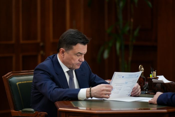 Андрей Воробьев провел встречу с главой Можайского м.о. Денисом Мордвинцевым