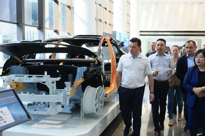 Посещение автозавода Changan Automobile Group в Китае Губернатором Подмосковья