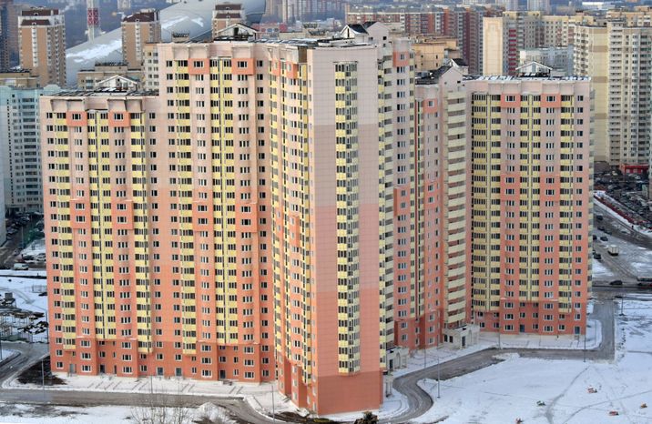 Долгострой в микрорайоне Павшинская Пойма в Красногорске