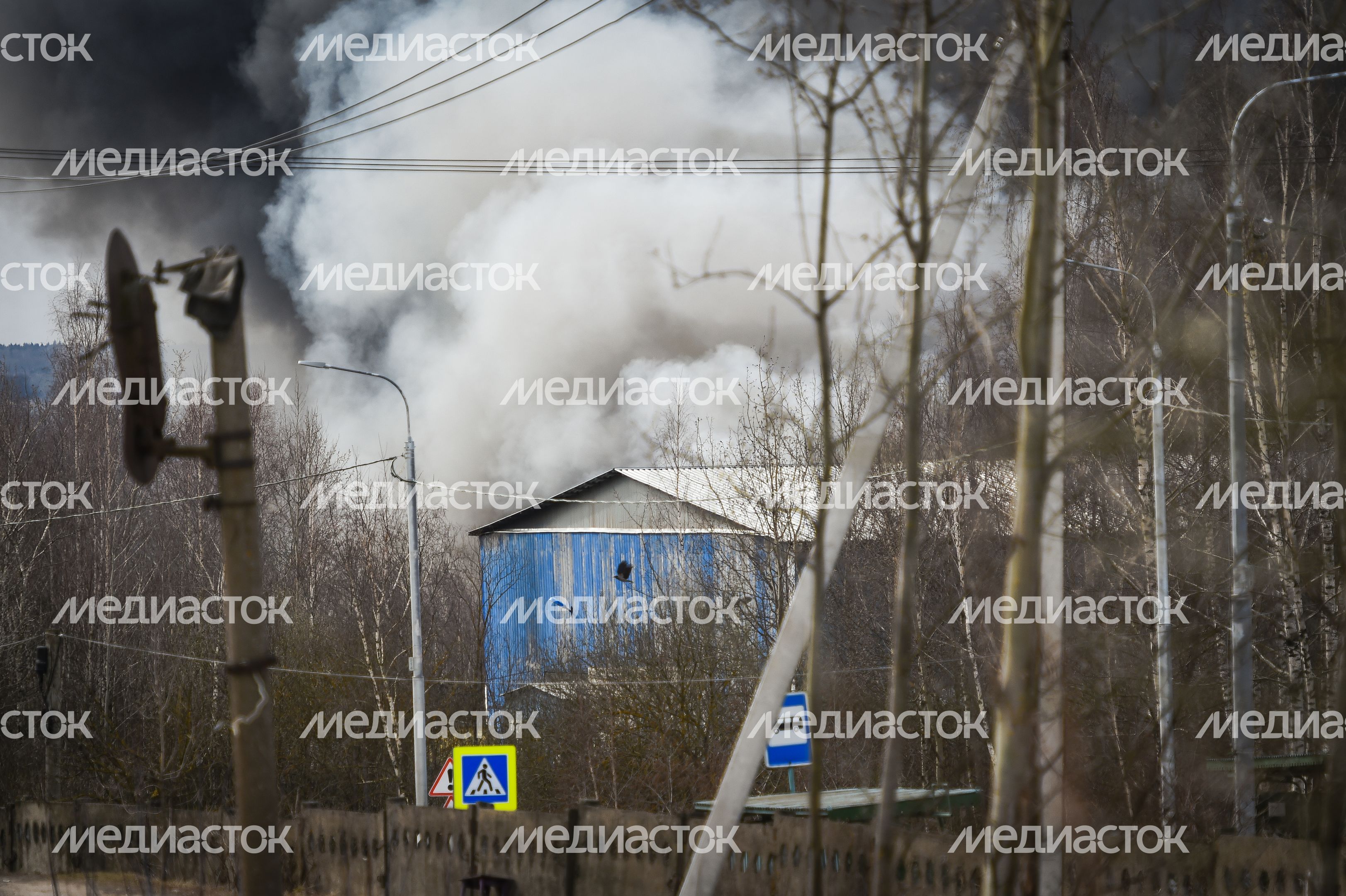 Пожар на заводе алюминиевых изделий в Дмитрове