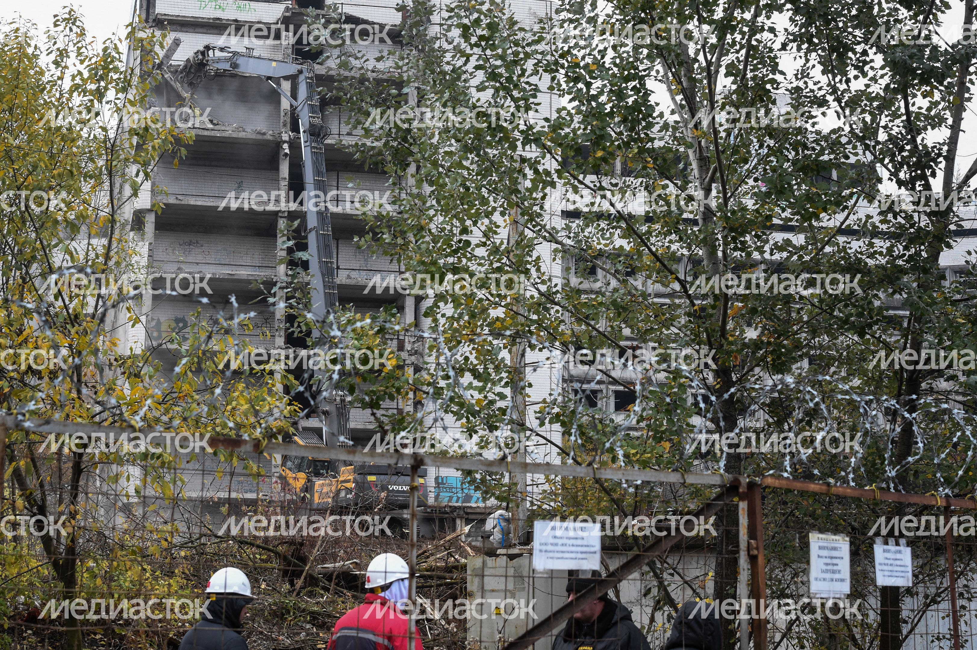 Начало работ по демонтажу Ховринской заброшенной больницы