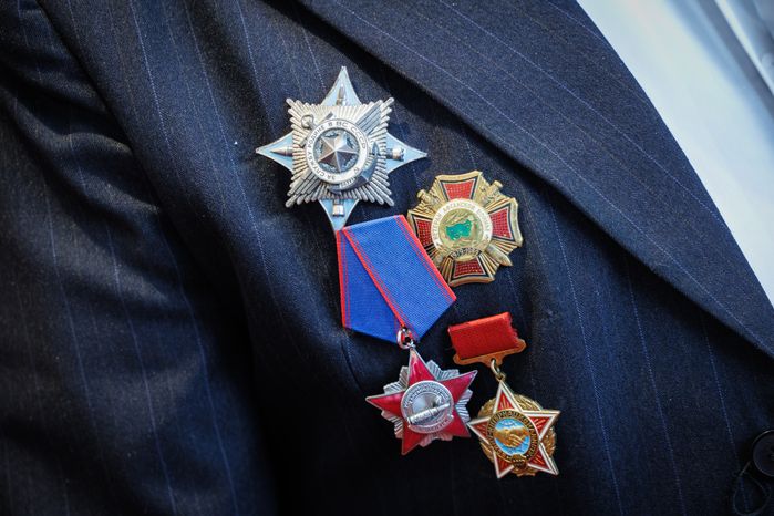 Бойцам подразделения БАРС вручили медали "За храбрость" II степени
