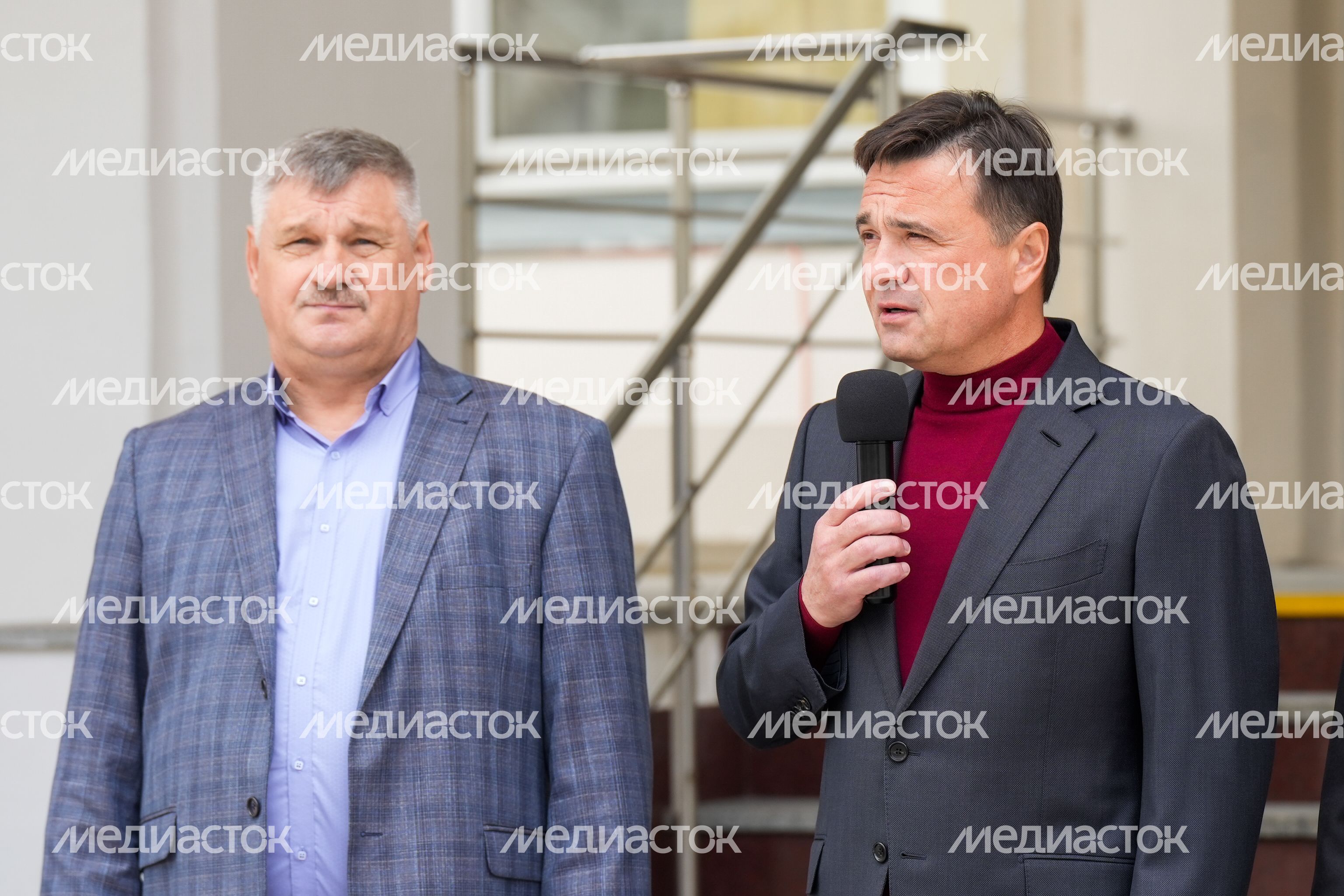 Андрей Воробьев открыл в Подольске мемориальную доску Героя РФ Артема Щукина