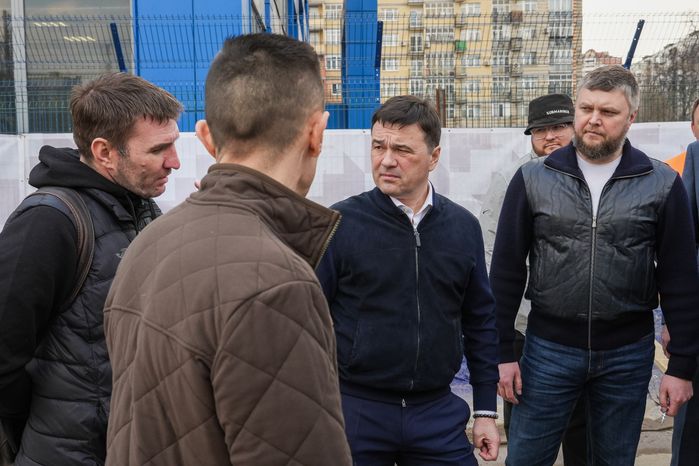 Проверка строительства пешеходного перехода в Люберцах Губернатором Подмосковья