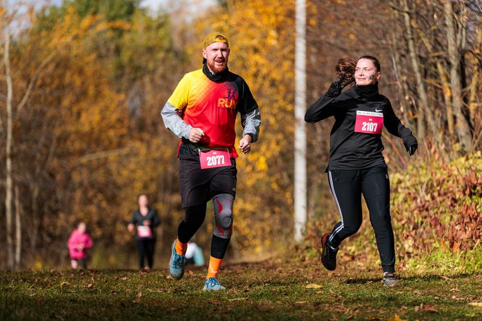 Забег Hero League Trail на 1, 5 и 10 км по пересеченной местности в Красногорске