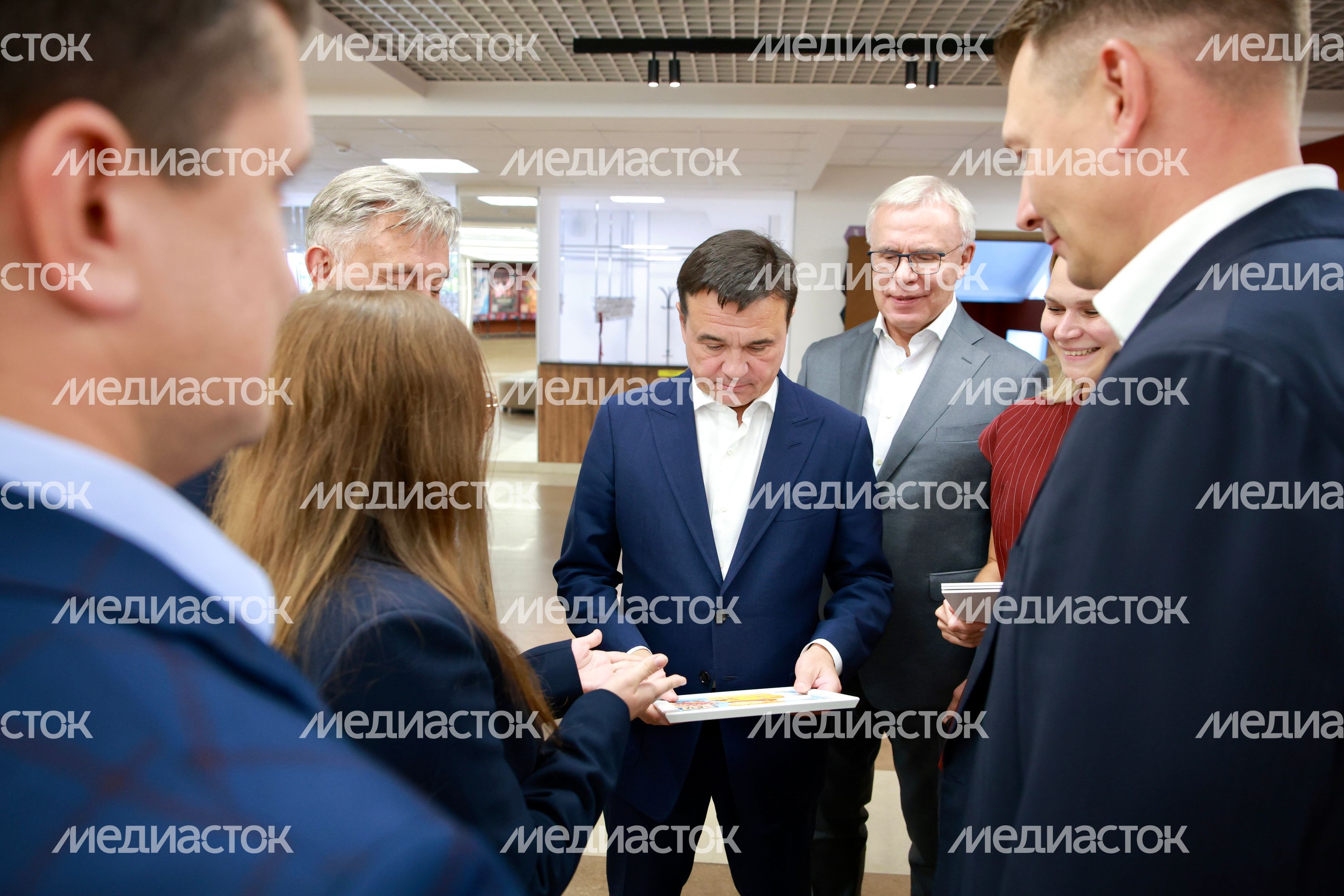 Губернатор Андрей Воробьев встретился с жителями города Домодедово в Городском дворце культуры «Мир» Губернатор Андрей Воробьев встретился с жителями города Домодедово в Городском дворце культуры «Мир»