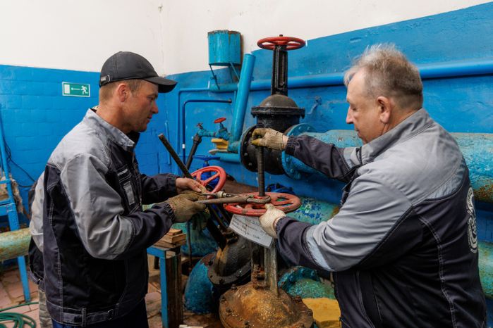 Ремонтные работы по обслуживанию запорной арматуры систем водоснабжения на объектах Мособлводоканала перед зимой