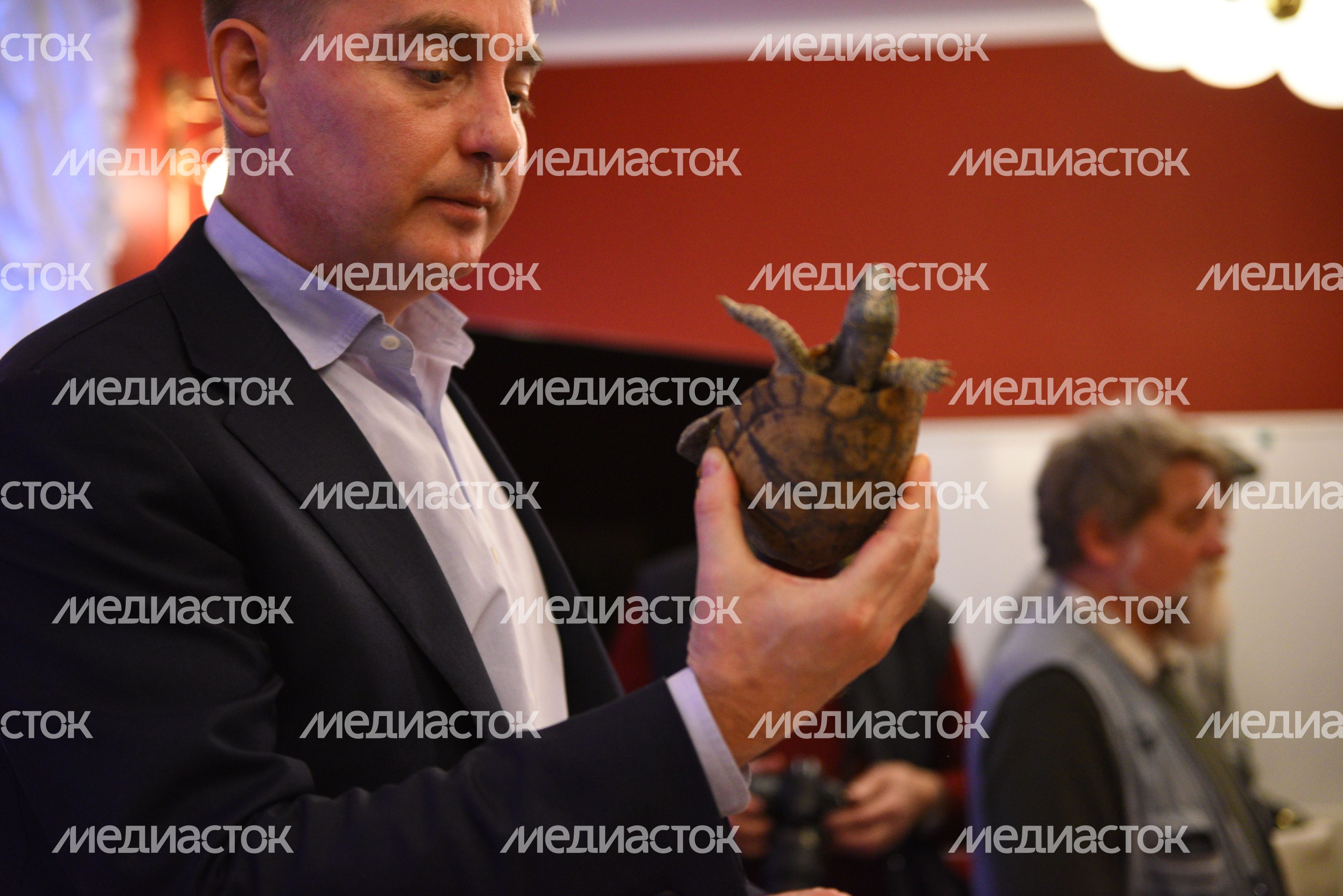 Передача контрабандных черепах и змей Московскому зоопарку Передача контрабандных черепах и змей Московскому зоопарку
