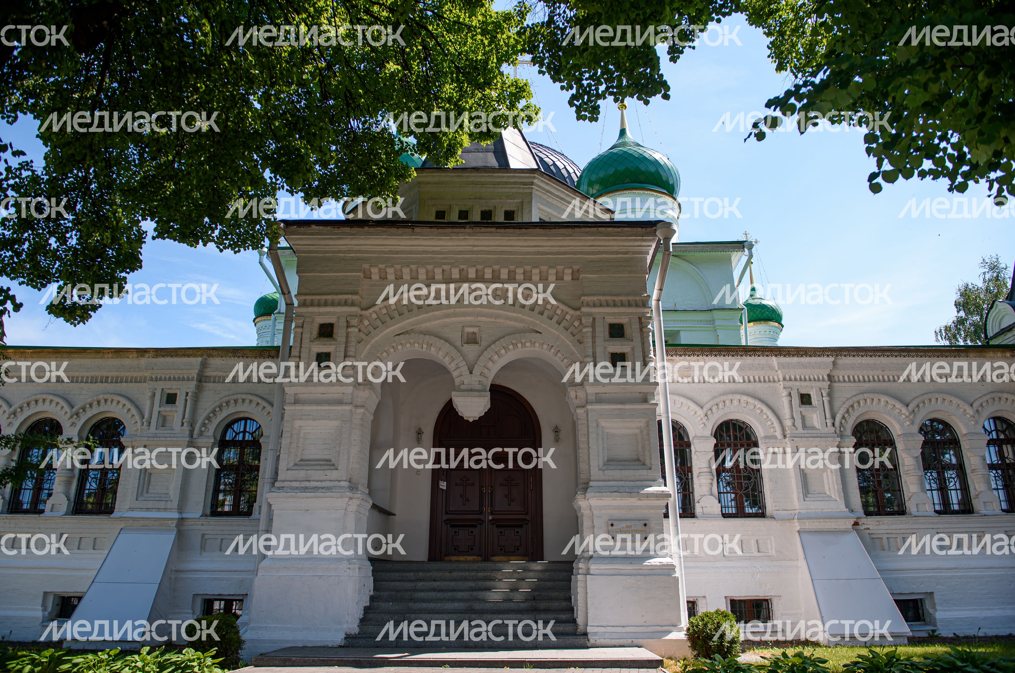 Летние виды Феодоровского женского монастыря