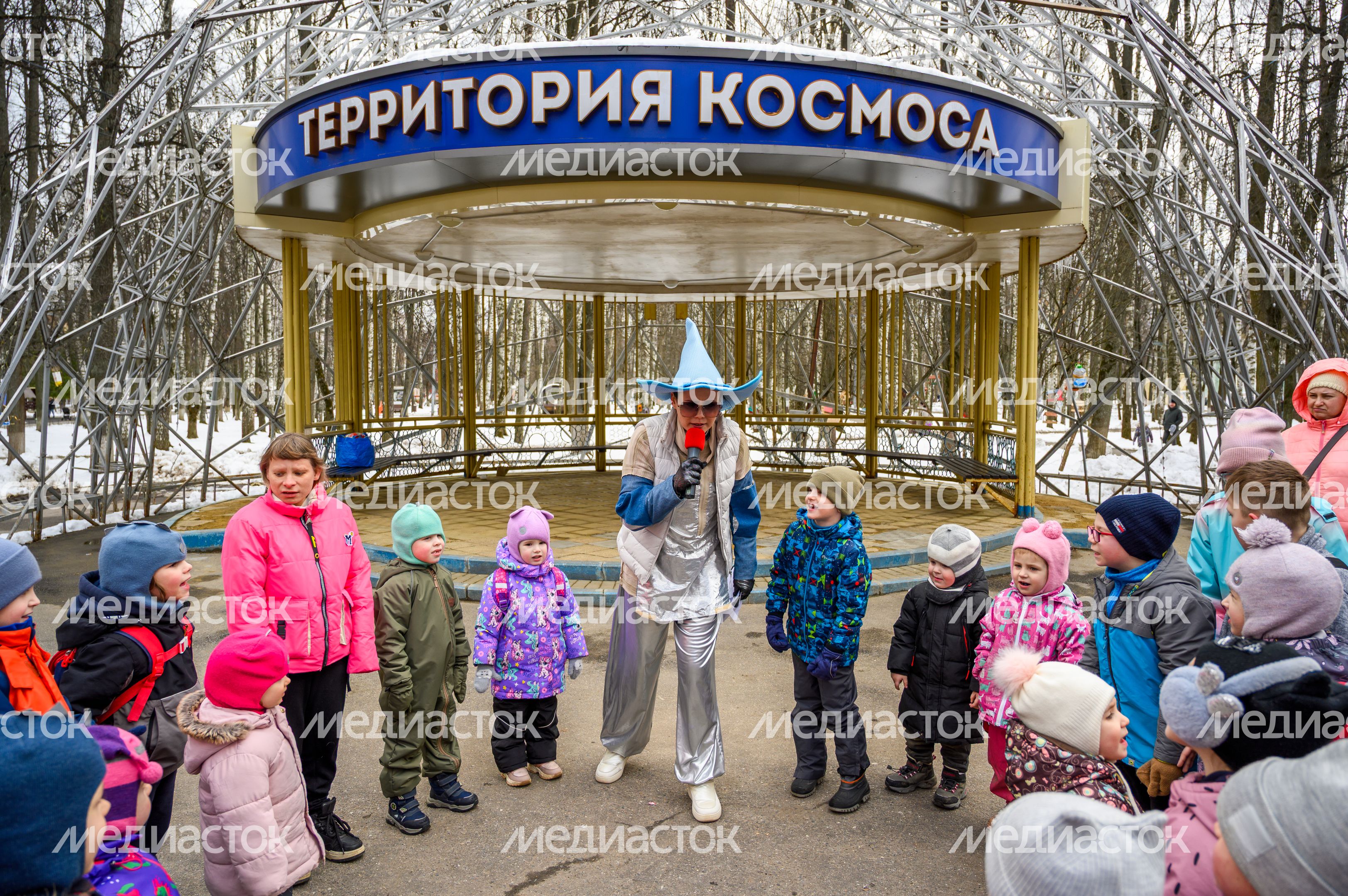 Фестиваль космических чудес в Центральном городском парке Королева Фестиваль космических чудес в Центральном городском парке Королева