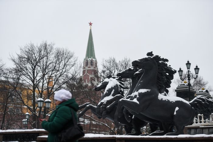 Последстивя сильного снегопада в Москве