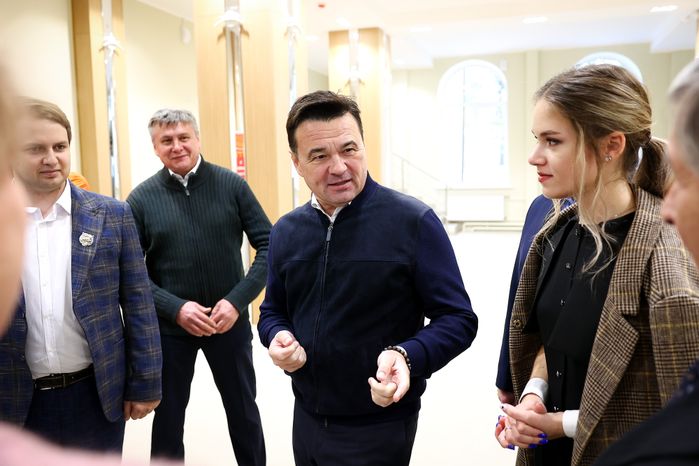 Проверка хода капремонта Центра культуры и творчества «Родники» в Волоколамске Губернатором Подмосковья
