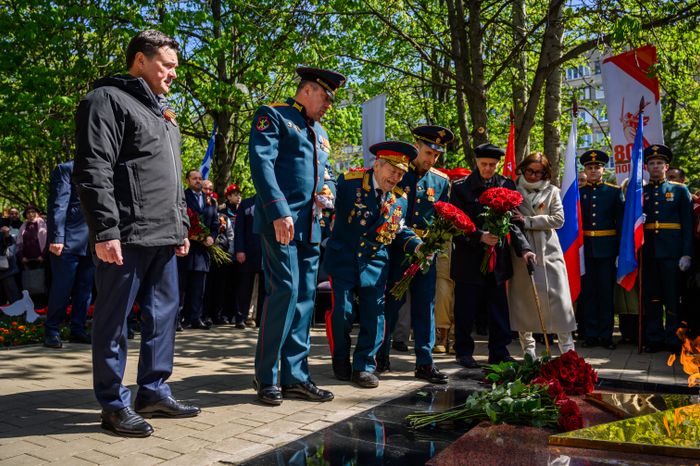 Торжественная церемония зажжения Вечного огня в Королеве