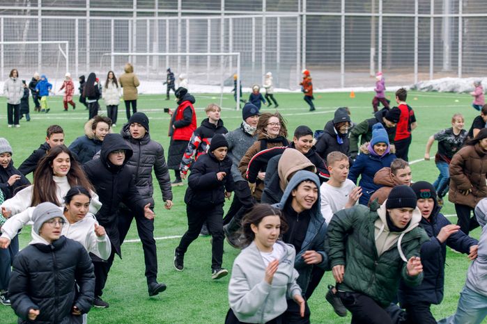 Спортивно-развлекательное мероприятие «Бегущие по снегу» в Кузьминском лесопарке в Котельниках