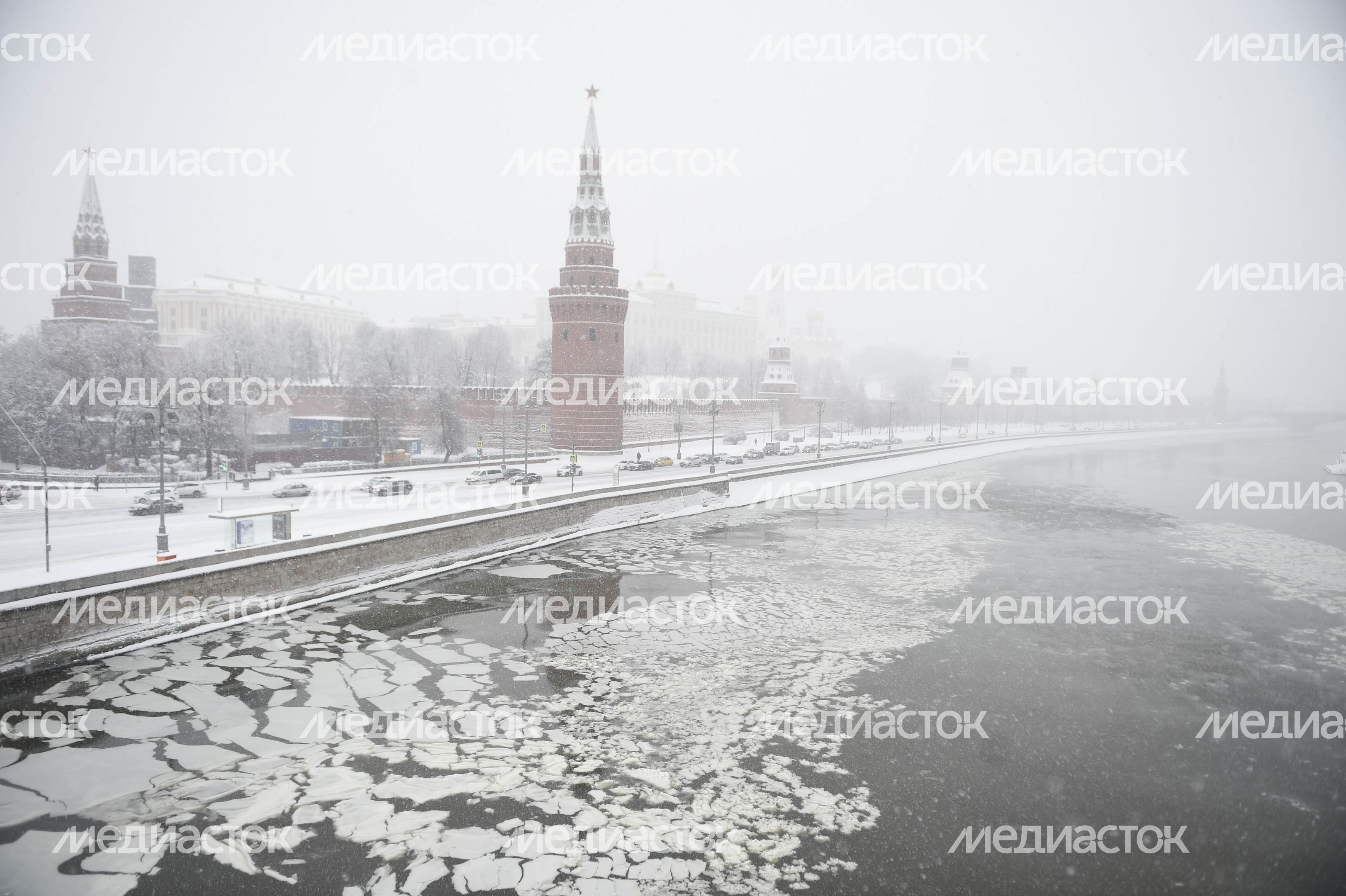 Рекордный снегопад в Москве и Подмосковье