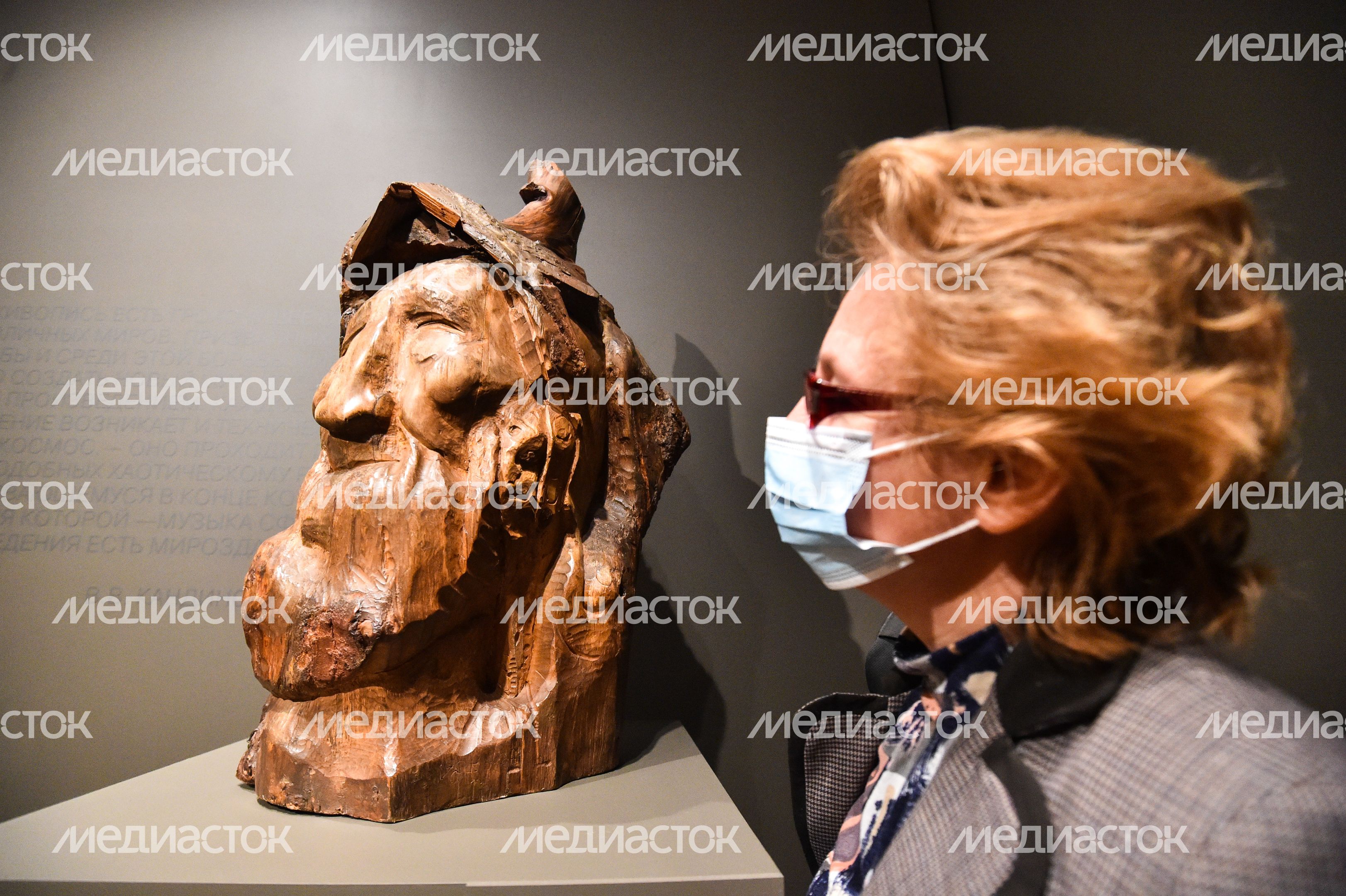 Выставка «Мир, сотворенный заново» в Серпуховском историко-художественном музее