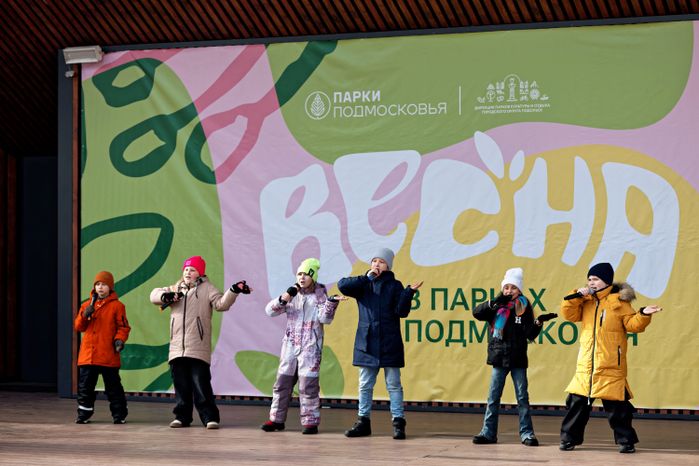 Фестиваль «Весна, цветы и комплименты» к празднику 8 Марта в парке имени В. Талалихина в Подольске