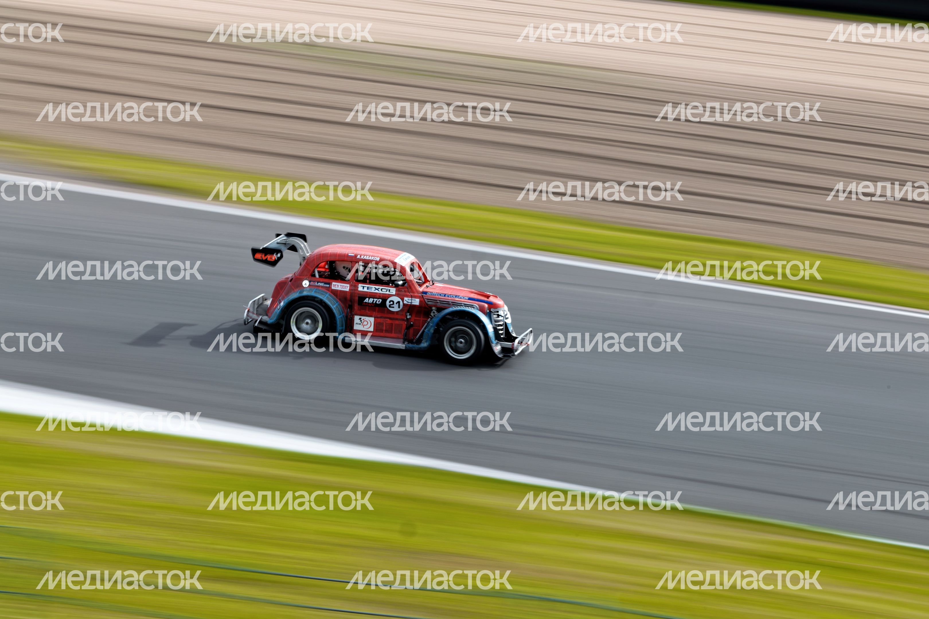 Российская серия кольцевых гонок сезона 2026 года на трассе Moscow Raceway в Волоколамском округе Российская серия кольцевых гонок сезона 2026 года на трассе Moscow Raceway в Волоколамском округе