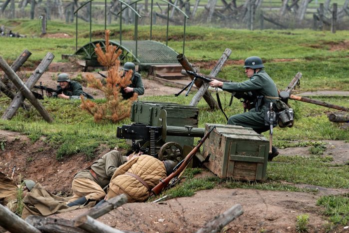 Военно-историческая реконструкция «Первый день войны» у Главного храма ВС РФ в День памяти и скорби