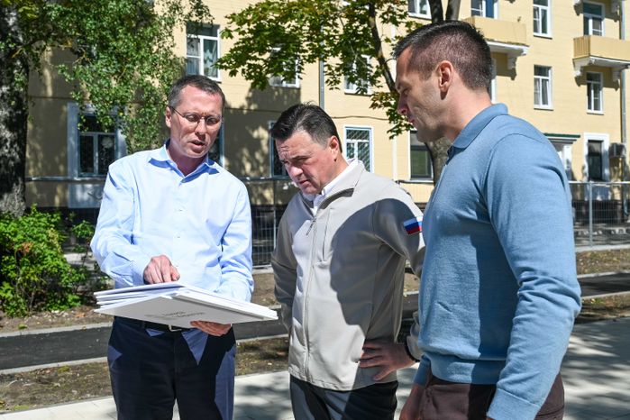 Андрей Воробьев проверил, как идут работы по благоустройству Дубны