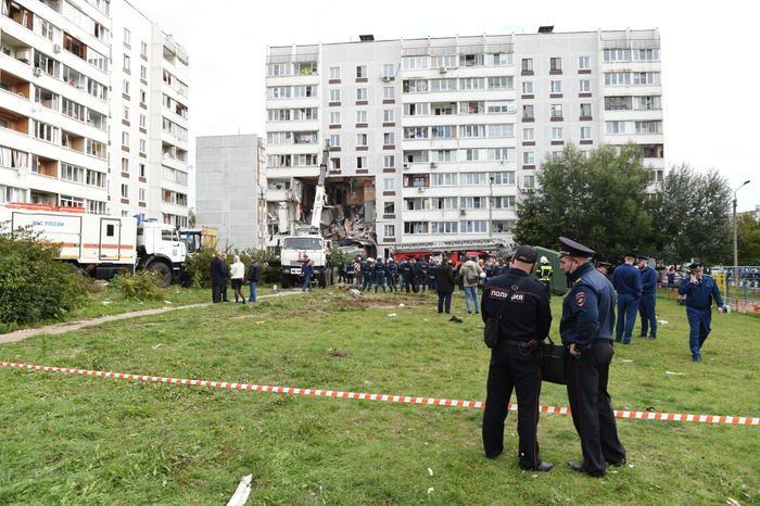Кадры с места взрыва газа в жилом доме в Ногинске