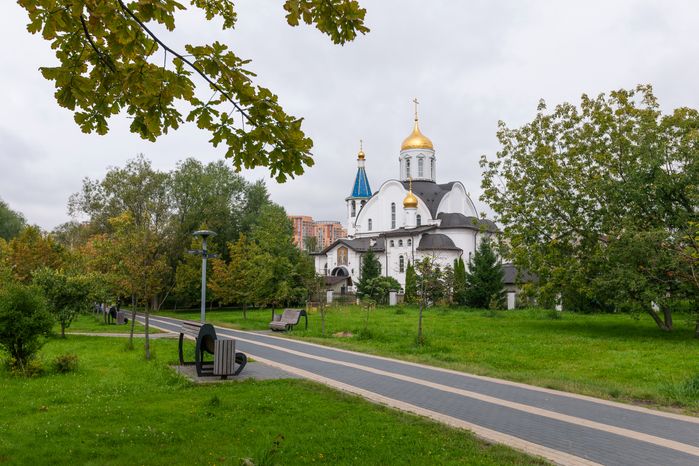 Храм Казанской иконы Божией Матери в Центральном городском парке Реутова