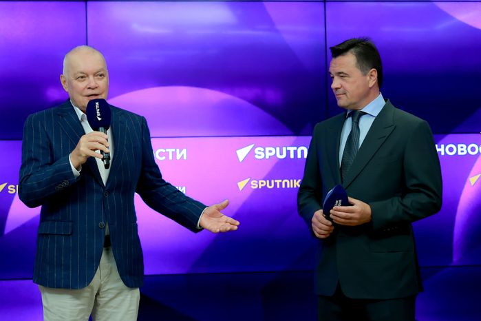Андрей Воробьев вручил Дмитрию Киселеву Орден «За заслуги перед Московской областью» I степени
