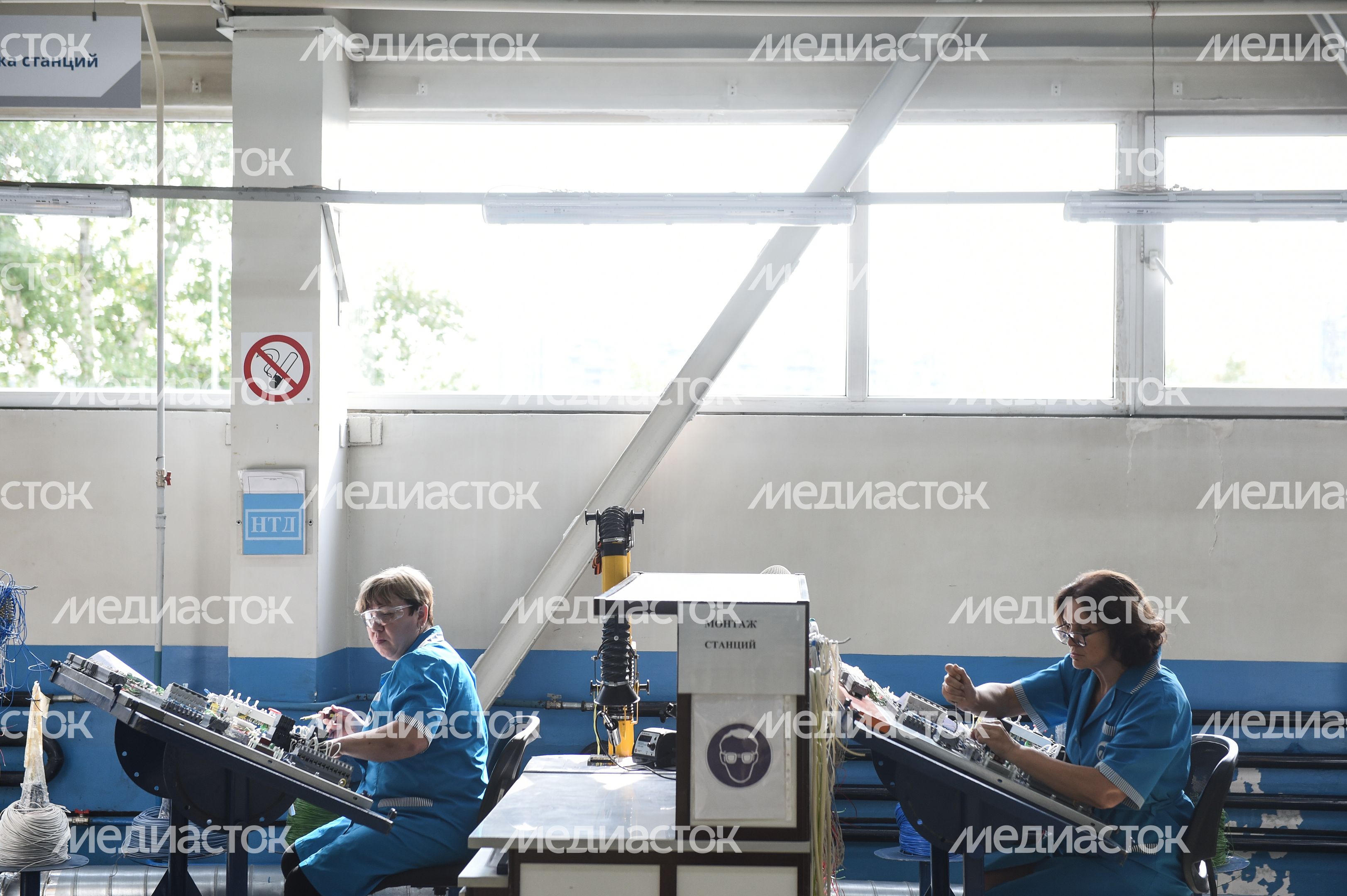 Экскурсия для студентов на производство Мослифт