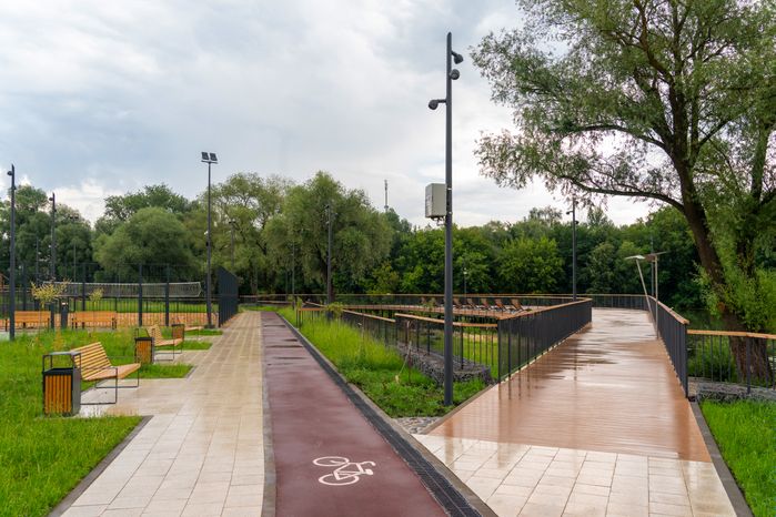 Велодорожка на набережной реки Теребенки в Чехове