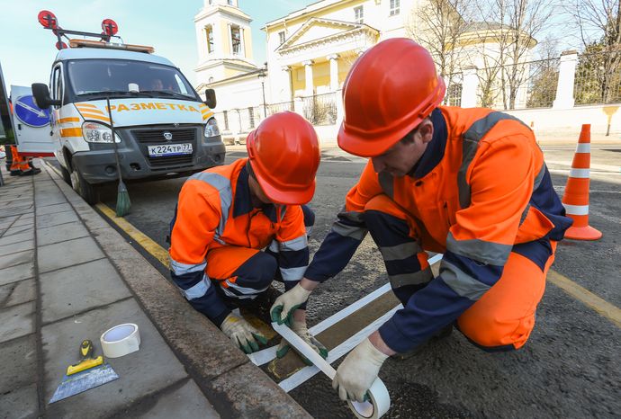 Нанесение дорожной разметки в Москве