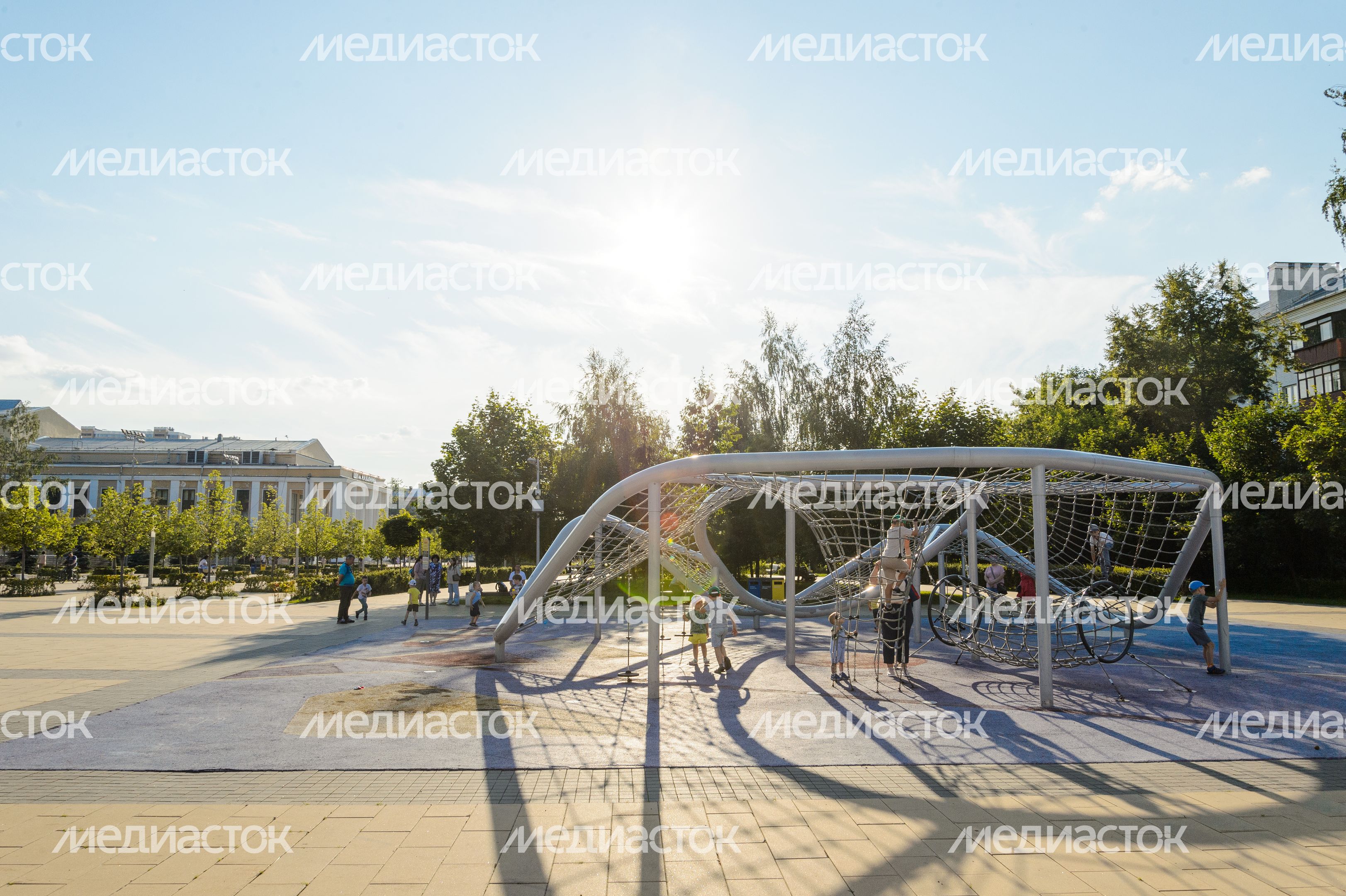 Королев. Сквер Покорителей космоса Королев. Сквер Покорителей космоса
