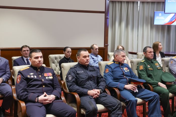 Награждение участников СВО, спасателей, врачей и росгвардейцев в преддверии Дня Защитника Отечества
